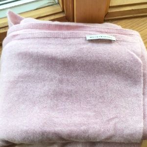 White + Warren cashmere travel wrap